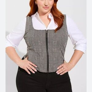 NEW TOP ONLY Plus SizeTorrid Gray and White Fitted Bustier Tank Top